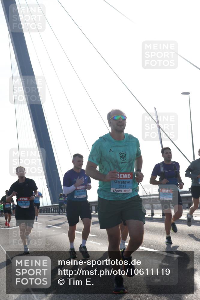 03.10.2026 - Köhlbrandbrückenlauf Tim E. http://msf.ph/oto/10611119 03.10.2026 09:26:32 Position 1 2264, 2351, 3700 meine-sportfotos.de