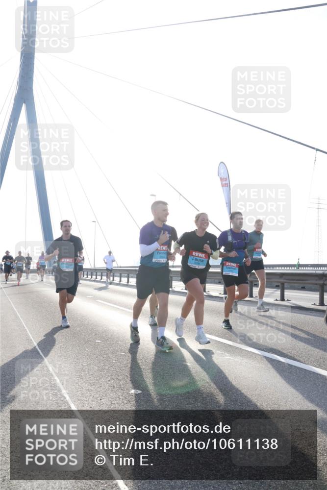 03.10.2026 - Köhlbrandbrückenlauf Tim E. http://msf.ph/oto/10611138 03.10.2026 09:26:33 Position 1 2264, 2296 meine-sportfotos.de