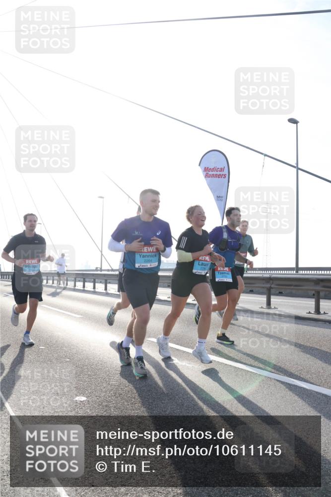 03.10.2026 - Köhlbrandbrückenlauf Tim E. http://msf.ph/oto/10611145 03.10.2026 09:26:34 Position 1 2264, 229, 3700 meine-sportfotos.de