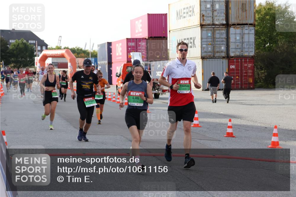 03.10.2026 - Köhlbrandbrückenlauf Tim E. http://msf.ph/oto/10611156 03.10.2026 16:17:03 Ziel 7031, 7291, 7467, 7471, 7472, 7776, 7932, 8034, 8386, 8508, 8574, 8702, 8940 meine-sportfotos.de