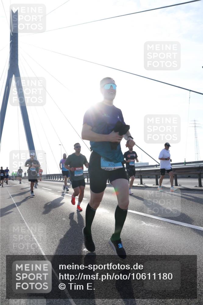 03.10.2026 - Köhlbrandbrückenlauf Tim E. http://msf.ph/oto/10611180 03.10.2026 09:26:38 Position 1 3704 meine-sportfotos.de