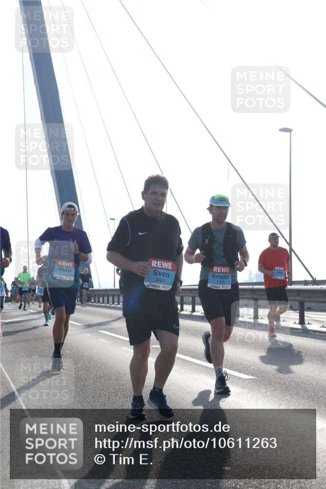 03.10.2026 - Köhlbrandbrückenlauf Tim E. http://msf.ph/oto/10611263 03.10.2026 09:26:44 Position 1 2515, 2401, 1549 meine-sportfotos.de
