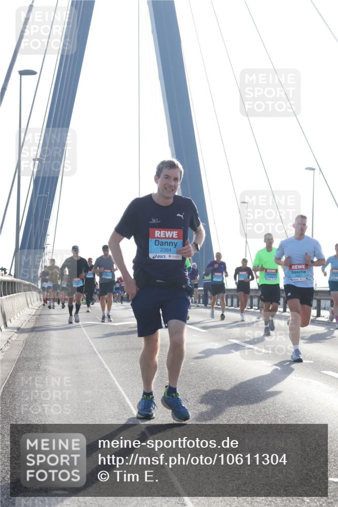 03.10.2026 - Köhlbrandbrückenlauf Tim E. http://msf.ph/oto/10611304 03.10.2026 09:26:48 Position 1 2384 meine-sportfotos.de