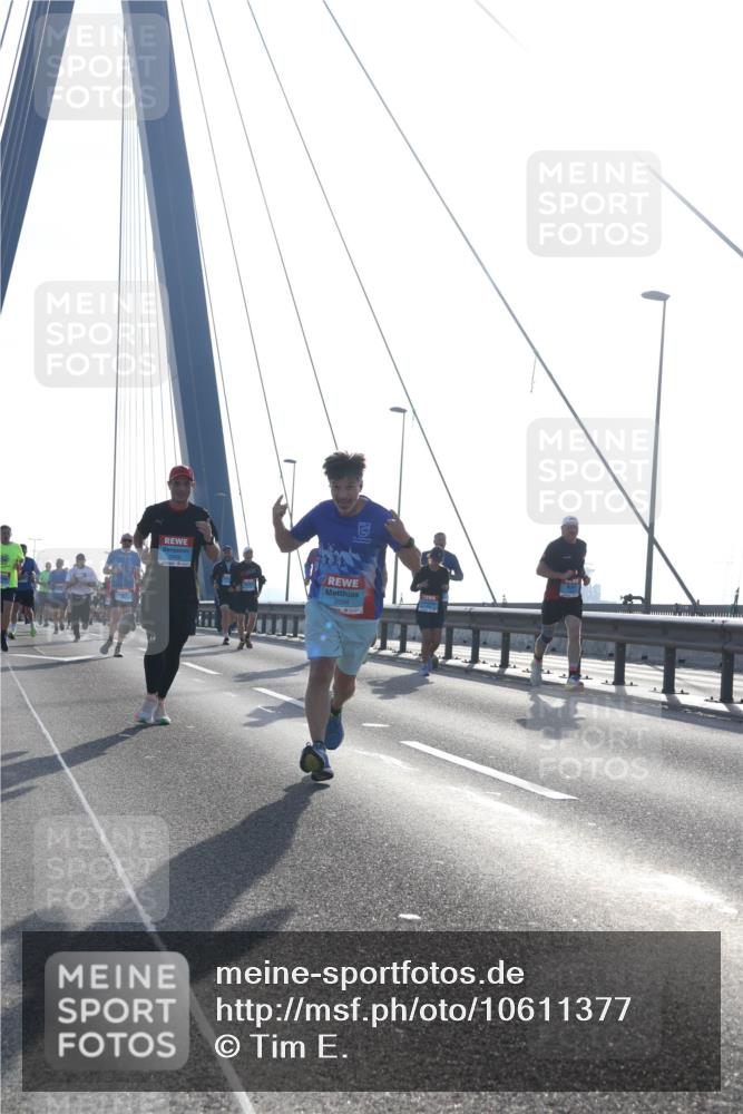 03.10.2026 - Köhlbrandbrückenlauf Tim E. http://msf.ph/oto/10611377 03.10.2026 09:26:56 Position 1  meine-sportfotos.de