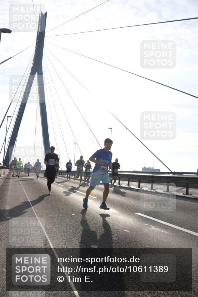 03.10.2026 - Köhlbrandbrückenlauf Tim E. http://msf.ph/oto/10611389 03.10.2026 09:26:57 Position 1  meine-sportfotos.de