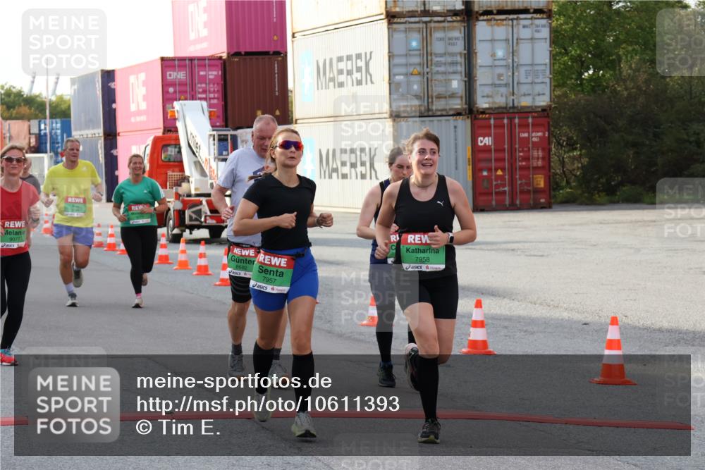 03.10.2026 - Köhlbrandbrückenlauf Tim E. http://msf.ph/oto/10611393 03.10.2026 16:17:13 Ziel 7707, 7802, 7803, 7804, 7957, 7958, 8349, 8692, 8798, 9073, 9077, 9132, 9784 meine-sportfotos.de