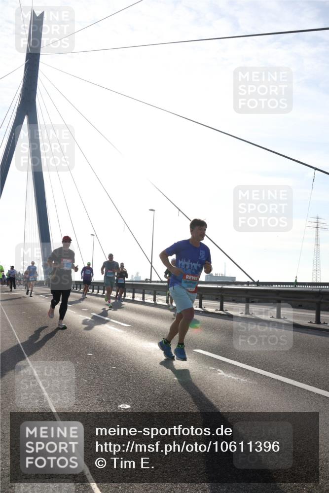 03.10.2026 - Köhlbrandbrückenlauf Tim E. http://msf.ph/oto/10611396 03.10.2026 09:26:57 Position 1  meine-sportfotos.de