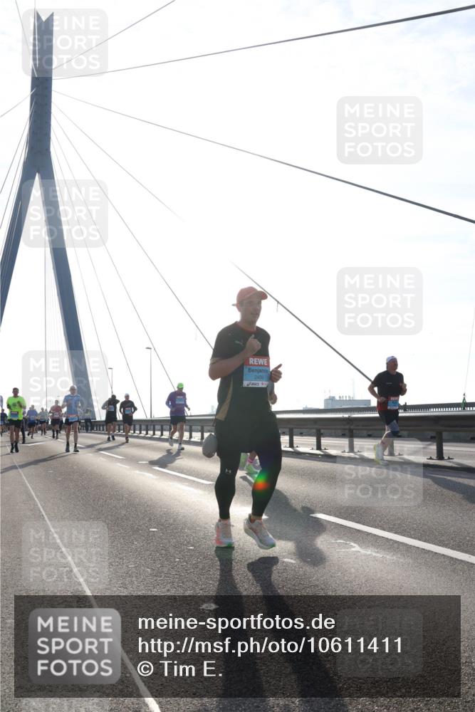 03.10.2026 - Köhlbrandbrückenlauf Tim E. http://msf.ph/oto/10611411 03.10.2026 09:26:58 Position 1 2409 meine-sportfotos.de