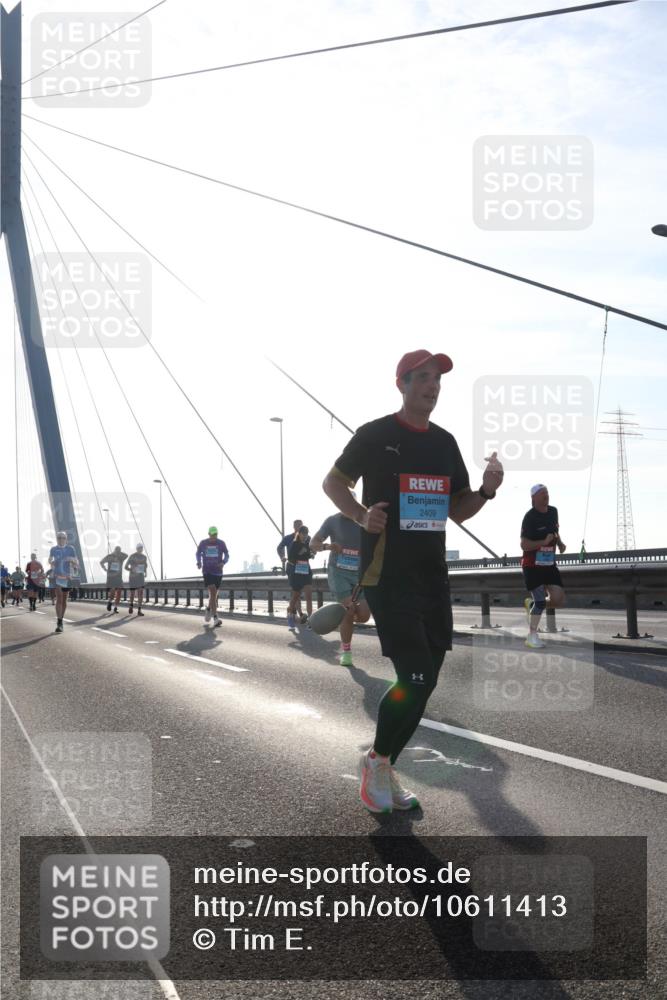 03.10.2026 - Köhlbrandbrückenlauf Tim E. http://msf.ph/oto/10611413 03.10.2026 09:26:59 Position 1 2409 meine-sportfotos.de