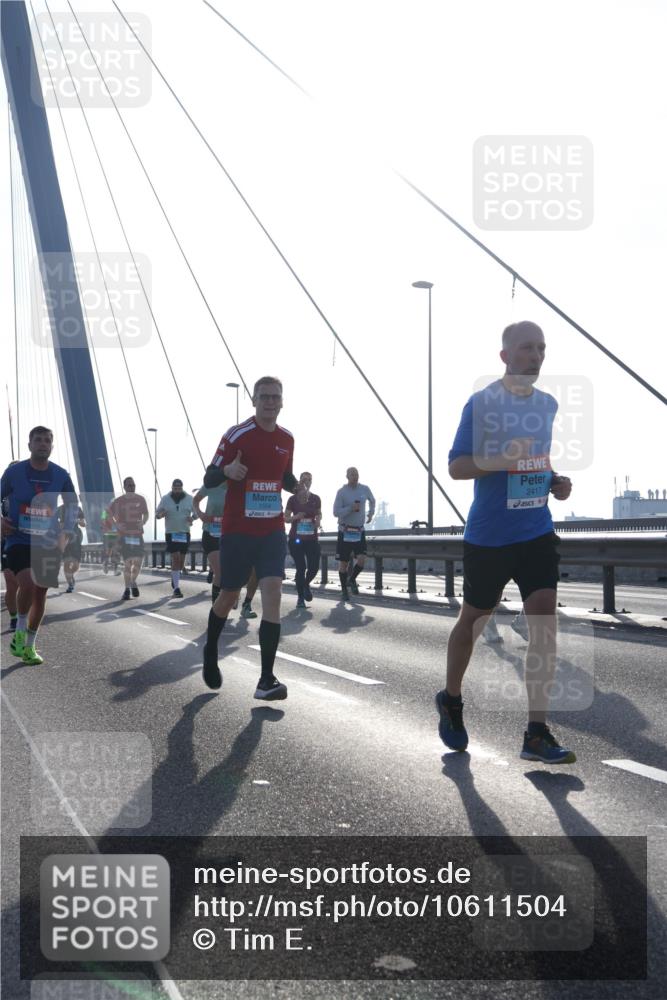 03.10.2026 - Köhlbrandbrückenlauf Tim E. http://msf.ph/oto/10611504 03.10.2026 09:27:08 Position 1 1554, 2417 meine-sportfotos.de