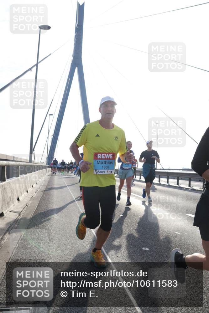 03.10.2026 - Köhlbrandbrückenlauf Tim E. http://msf.ph/oto/10611583 03.10.2026 09:27:14 Position 1 1808 meine-sportfotos.de
