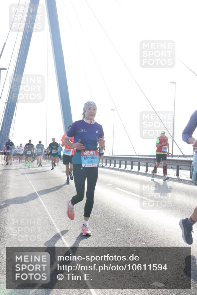 03.10.2026 - Köhlbrandbrückenlauf Tim E. http://msf.ph/oto/10611594 03.10.2026 09:27:15 Position 1 2469 meine-sportfotos.de