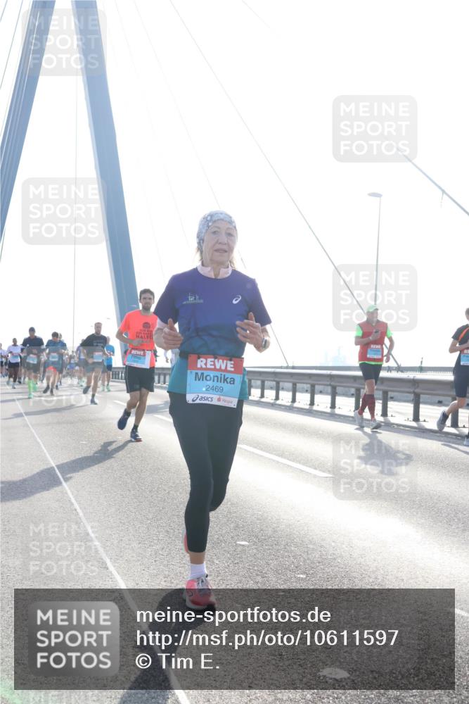 03.10.2026 - Köhlbrandbrückenlauf Tim E. http://msf.ph/oto/10611597 03.10.2026 09:27:15 Position 1 2469 meine-sportfotos.de