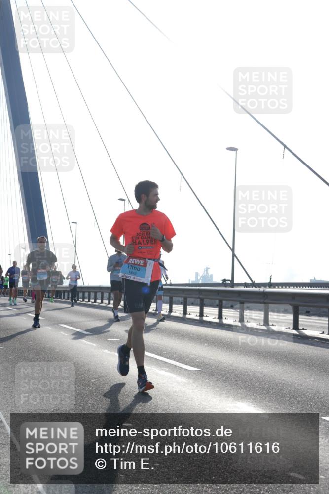 03.10.2026 - Köhlbrandbrückenlauf Tim E. http://msf.ph/oto/10611616 03.10.2026 09:27:17 Position 1 9, 1842 meine-sportfotos.de