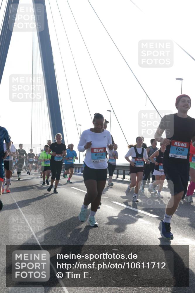 03.10.2026 - Köhlbrandbrückenlauf Tim E. http://msf.ph/oto/10611712 03.10.2026 09:27:25 Position 1 2196, 2354 meine-sportfotos.de