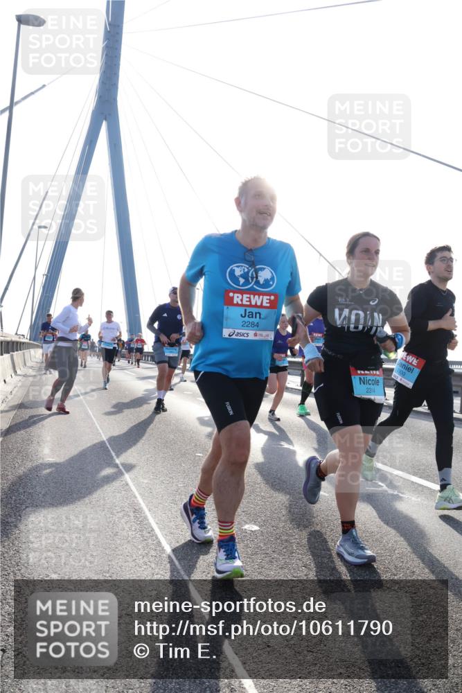 03.10.2026 - Köhlbrandbrückenlauf Tim E. http://msf.ph/oto/10611790 03.10.2026 09:27:31 Position 1 2284, 2314, 2930 meine-sportfotos.de