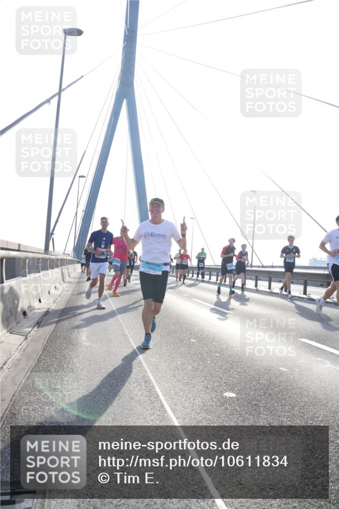 03.10.2026 - Köhlbrandbrückenlauf Tim E. http://msf.ph/oto/10611834 03.10.2026 09:27:35 Position 1 14, 2526 meine-sportfotos.de