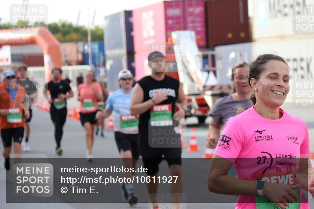 03.10.2026 - Köhlbrandbrückenlauf Tim E. http://msf.ph/oto/10611927 03.10.2026 16:17:45 Ziel 7153, 7775, 7785, 7946, 7983, 8521, 8893, 9244, 9470, 9802 meine-sportfotos.de