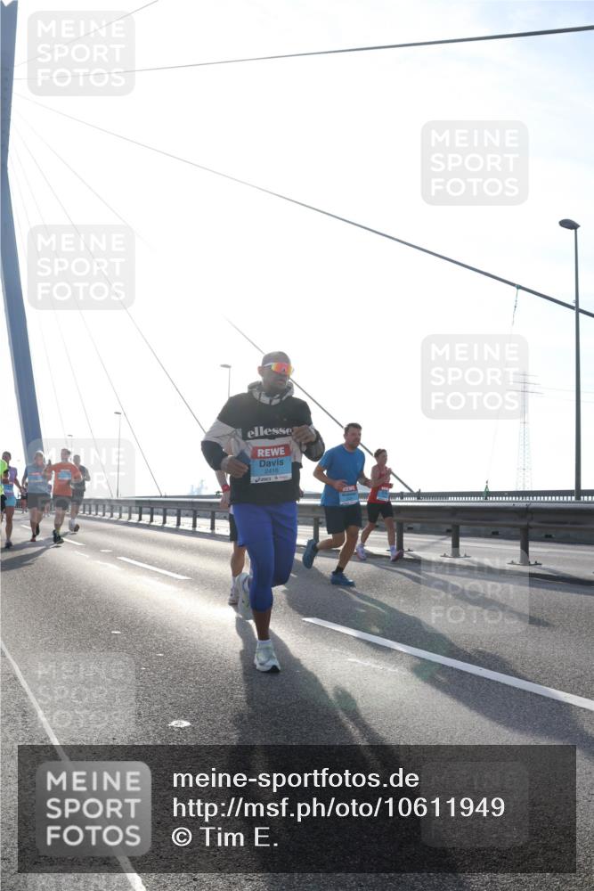 03.10.2026 - Köhlbrandbrückenlauf Tim E. http://msf.ph/oto/10611949 03.10.2026 09:27:44 Position 1 2416 meine-sportfotos.de