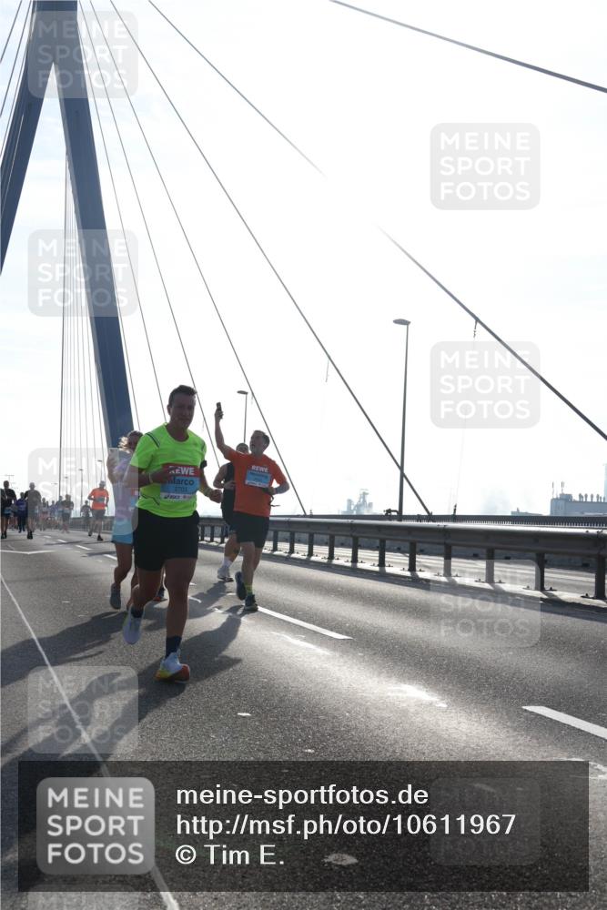 03.10.2026 - Köhlbrandbrückenlauf Tim E. http://msf.ph/oto/10611967 03.10.2026 09:27:45 Position 1 2703 meine-sportfotos.de