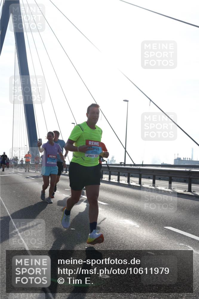 03.10.2026 - Köhlbrandbrückenlauf Tim E. http://msf.ph/oto/10611979 03.10.2026 09:27:46 Position 1 2703 meine-sportfotos.de