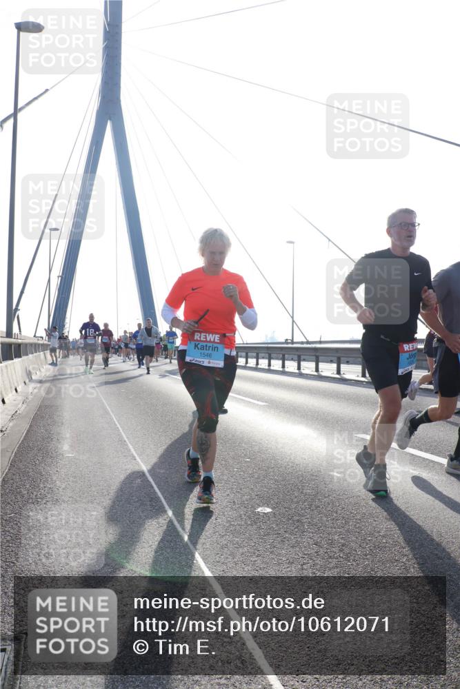 03.10.2026 - Köhlbrandbrückenlauf Tim E. http://msf.ph/oto/10612071 03.10.2026 09:27:56 Position 1 1546 meine-sportfotos.de
