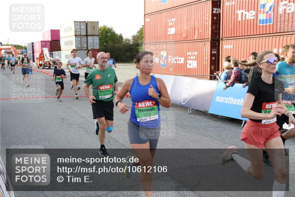 03.10.2026 - Köhlbrandbrückenlauf Tim E. http://msf.ph/oto/10612106 03.10.2026 16:18:08 Ziel 7332, 7498, 7514, 7535, 7578, 8056, 8057, 8377, 8430, 8517, 8722, 8745, 8844, 8884, 9195, 9668 meine-sportfotos.de