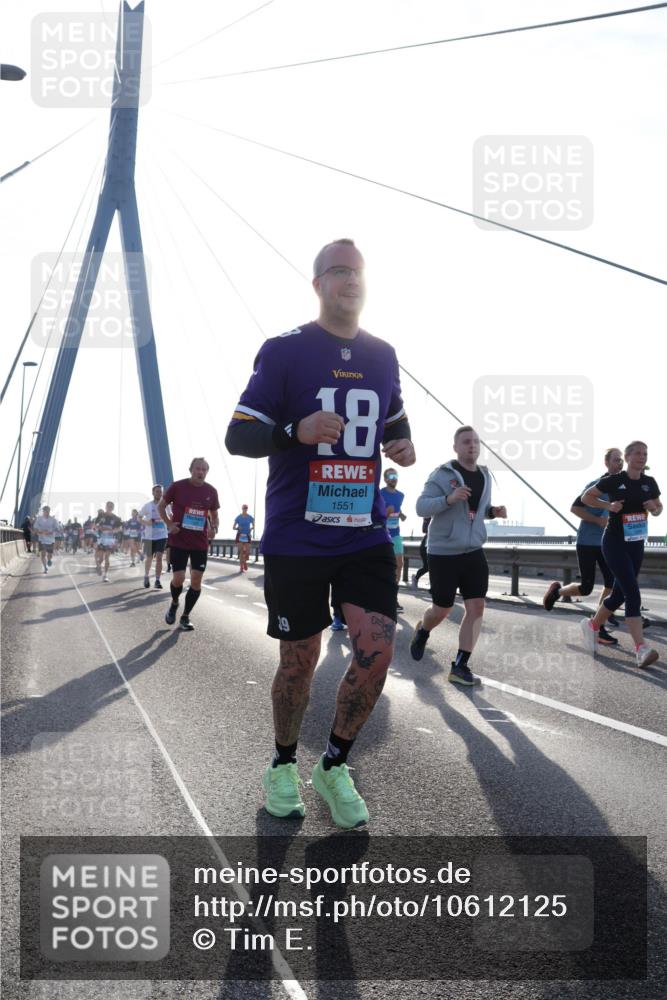 03.10.2026 - Köhlbrandbrückenlauf Tim E. http://msf.ph/oto/10612125 03.10.2026 09:28:02 Position 1 18, 1551 meine-sportfotos.de