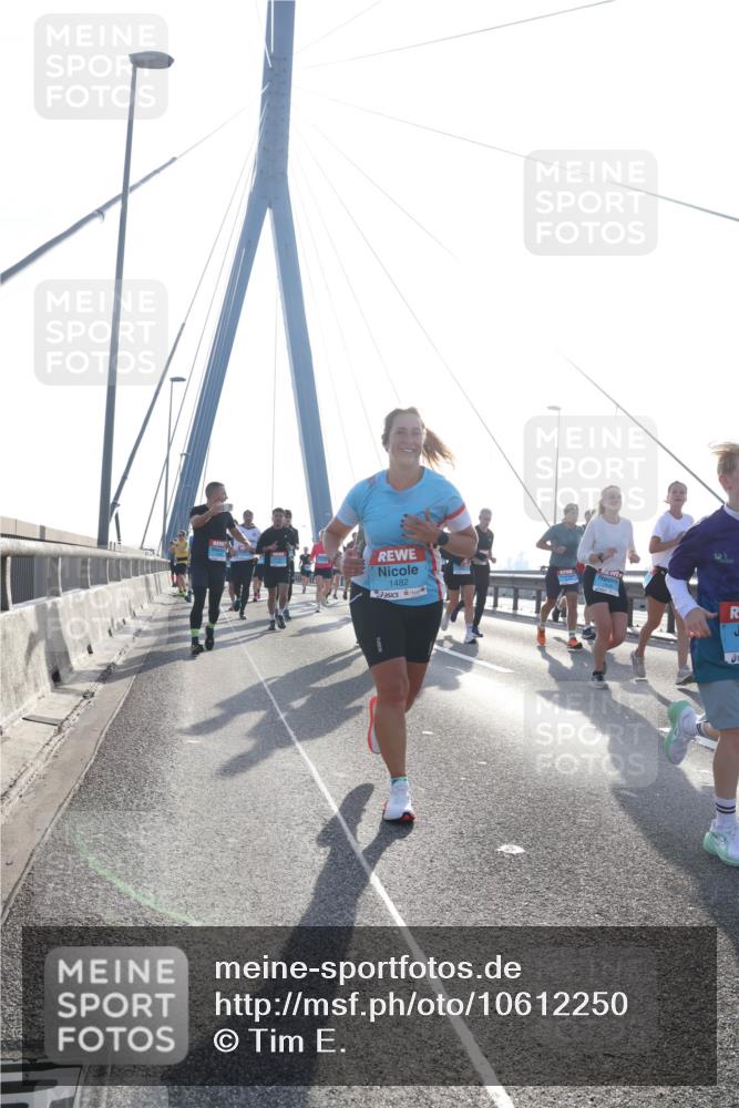 03.10.2026 - Köhlbrandbrückenlauf Tim E. http://msf.ph/oto/10612250 03.10.2026 09:28:14 Position 1 1482 meine-sportfotos.de