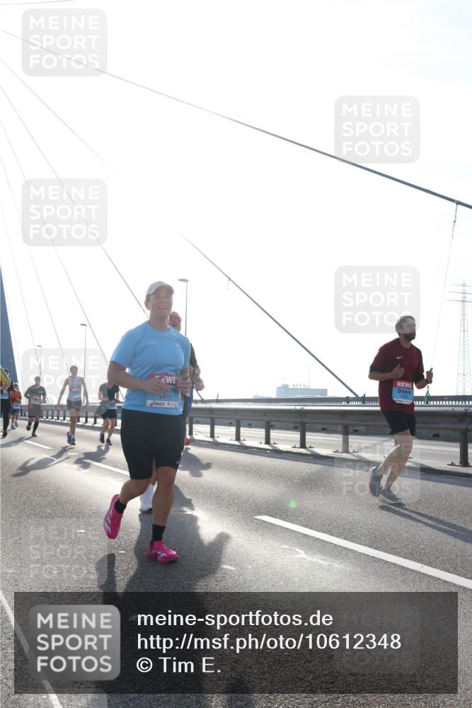 03.10.2026 - Köhlbrandbrückenlauf Tim E. http://msf.ph/oto/10612348 03.10.2026 09:28:20 Position 1 2473 meine-sportfotos.de