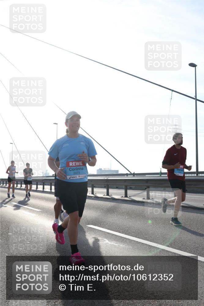 03.10.2026 - Köhlbrandbrückenlauf Tim E. http://msf.ph/oto/10612352 03.10.2026 09:28:21 Position 1 2473 meine-sportfotos.de