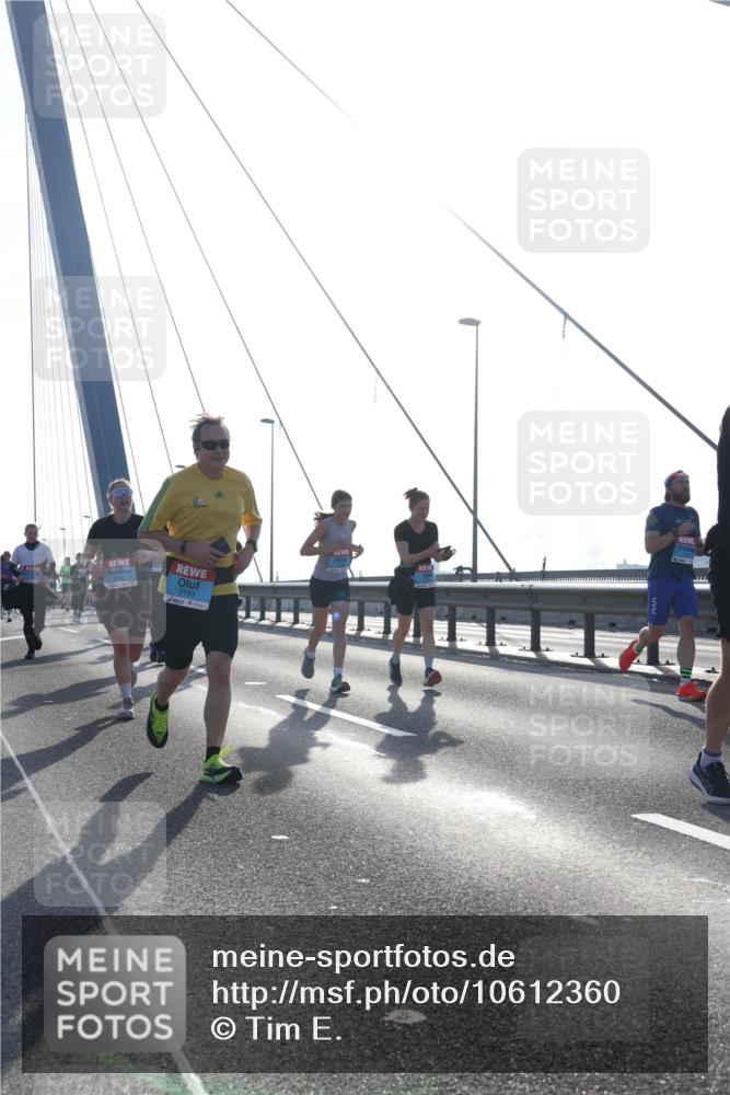 03.10.2026 - Köhlbrandbrückenlauf Tim E. http://msf.ph/oto/10612360 03.10.2026 09:28:22 Position 1 2193 meine-sportfotos.de