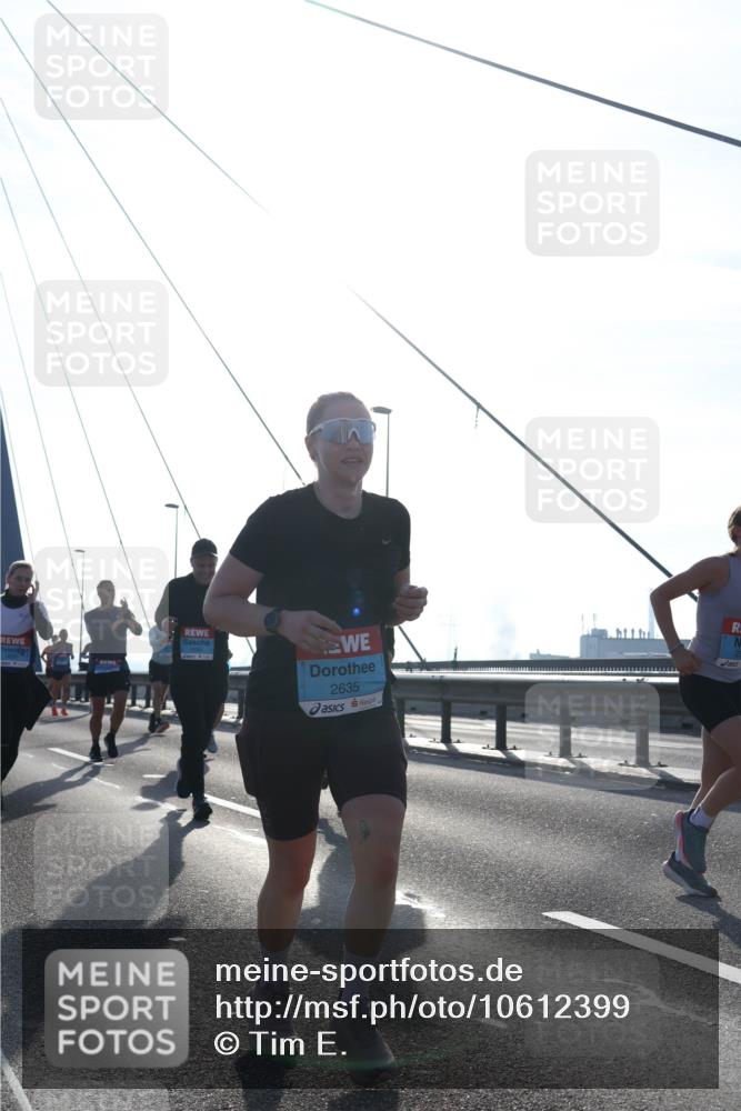 03.10.2026 - Köhlbrandbrückenlauf Tim E. http://msf.ph/oto/10612399 03.10.2026 09:28:24 Position 1 2635 meine-sportfotos.de