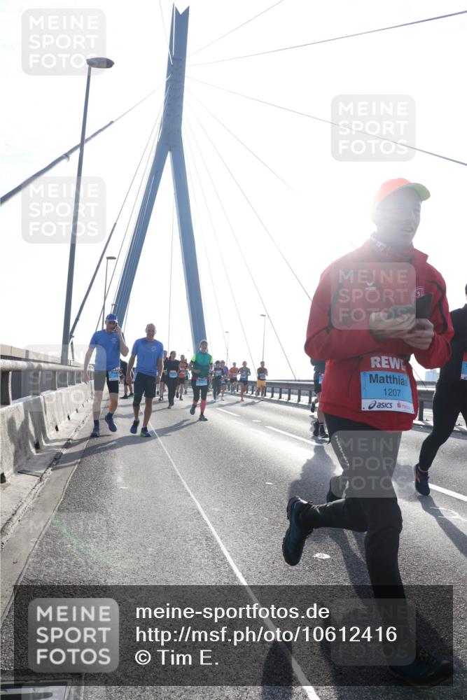 03.10.2026 - Köhlbrandbrückenlauf Tim E. http://msf.ph/oto/10612416 03.10.2026 09:28:26 Position 1 1207 meine-sportfotos.de
