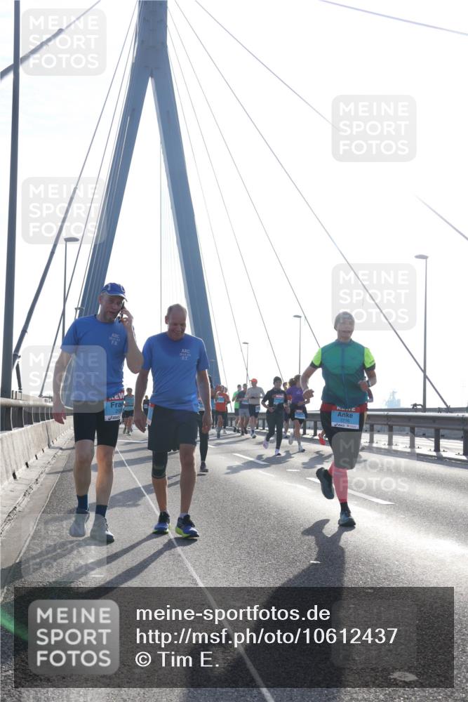 03.10.2026 - Köhlbrandbrückenlauf Tim E. http://msf.ph/oto/10612437 03.10.2026 09:28:28 Position 1 20, 2015, 20, 2716 meine-sportfotos.de
