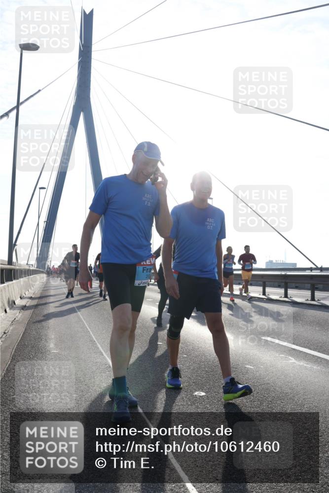 03.10.2026 - Köhlbrandbrückenlauf Tim E. http://msf.ph/oto/10612460 03.10.2026 09:28:30 Position 1 2015, 28, 20, 2015, 20 meine-sportfotos.de