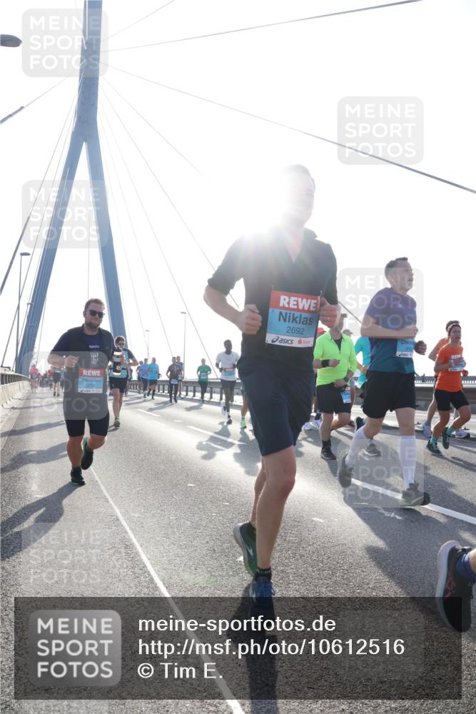 03.10.2026 - Köhlbrandbrückenlauf Tim E. http://msf.ph/oto/10612516 03.10.2026 09:28:34 Position 1 2692 meine-sportfotos.de