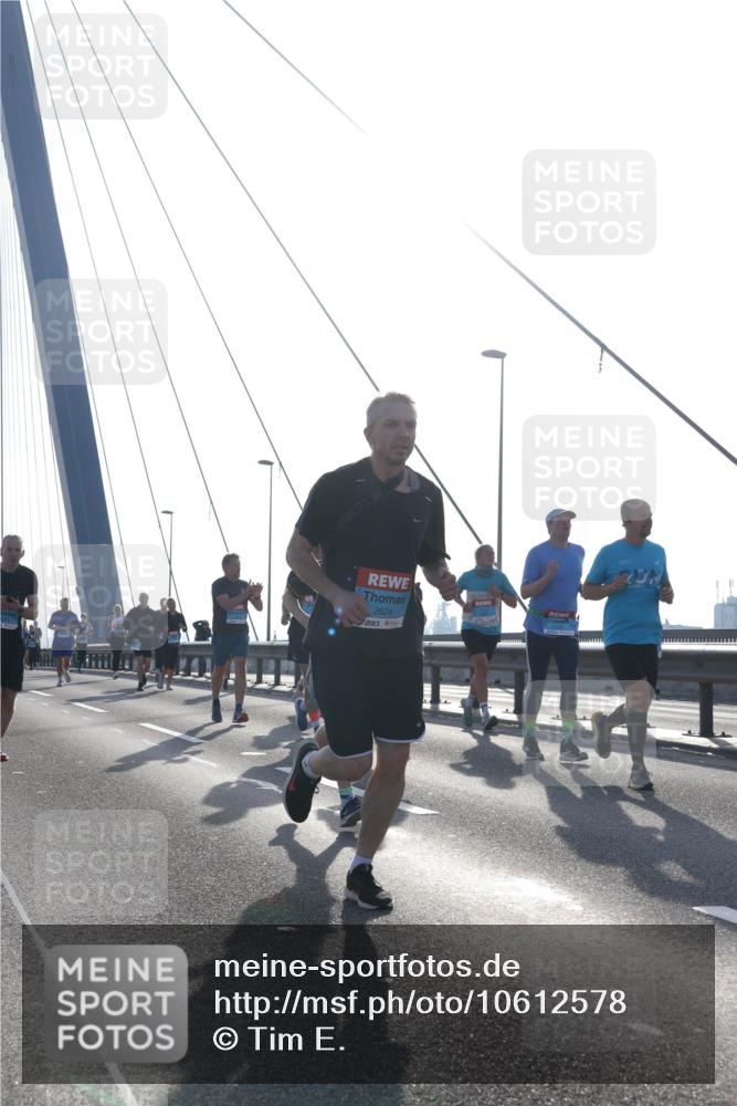 03.10.2026 - Köhlbrandbrückenlauf Tim E. http://msf.ph/oto/10612578 03.10.2026 09:28:40 Position 1 2624 meine-sportfotos.de