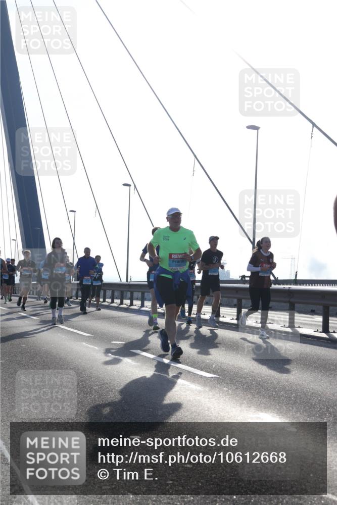 03.10.2026 - Köhlbrandbrückenlauf Tim E. http://msf.ph/oto/10612668 03.10.2026 09:28:49 Position 1 2026 meine-sportfotos.de