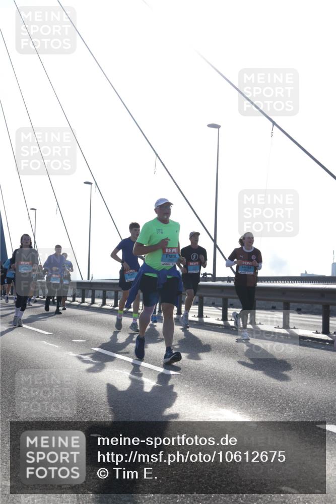 03.10.2026 - Köhlbrandbrückenlauf Tim E. http://msf.ph/oto/10612675 03.10.2026 09:28:50 Position 1 2026 meine-sportfotos.de