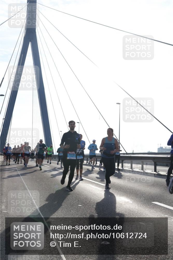 03.10.2026 - Köhlbrandbrückenlauf Tim E. http://msf.ph/oto/10612724 03.10.2026 09:28:55 Position 1  meine-sportfotos.de