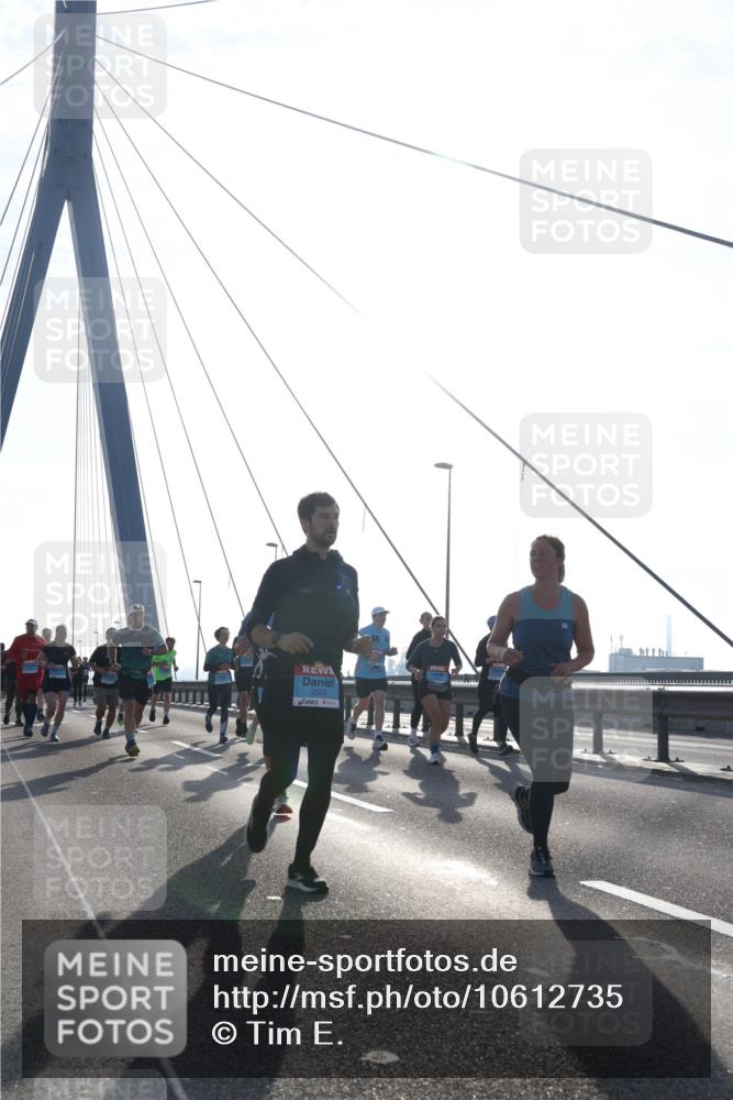 03.10.2026 - Köhlbrandbrückenlauf Tim E. http://msf.ph/oto/10612735 03.10.2026 09:28:56 Position 1 2522 meine-sportfotos.de