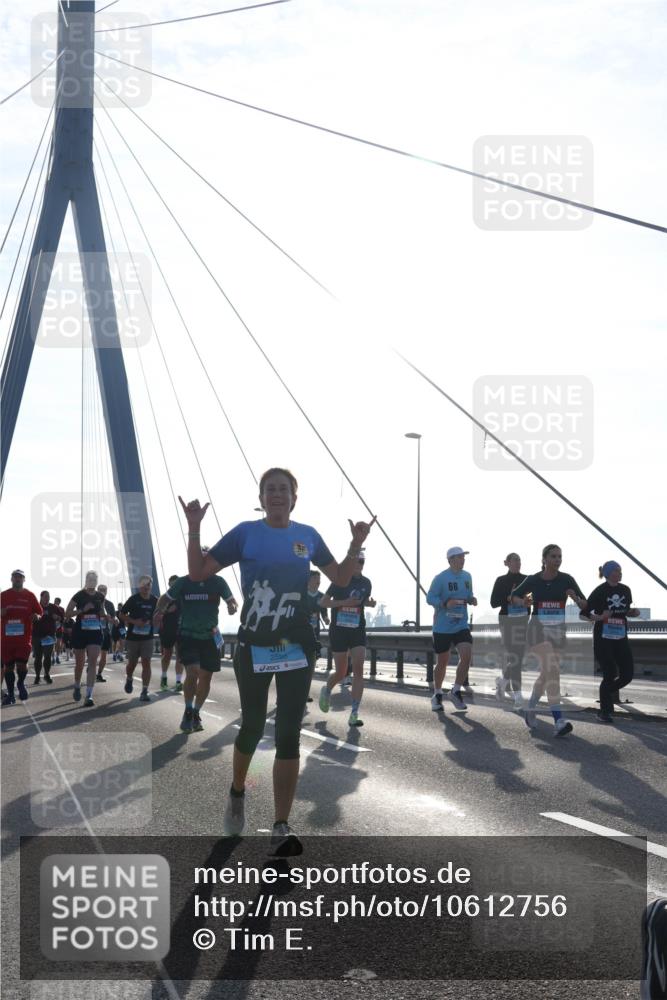 03.10.2026 - Köhlbrandbrückenlauf Tim E. http://msf.ph/oto/10612756 03.10.2026 09:28:57 Position 1 2520 meine-sportfotos.de