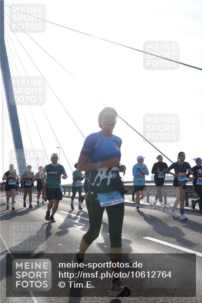 03.10.2026 - Köhlbrandbrückenlauf Tim E. http://msf.ph/oto/10612764 03.10.2026 09:28:58 Position 1 2525, 66 meine-sportfotos.de