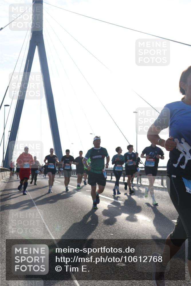 03.10.2026 - Köhlbrandbrückenlauf Tim E. http://msf.ph/oto/10612768 03.10.2026 09:28:58 Position 1  meine-sportfotos.de