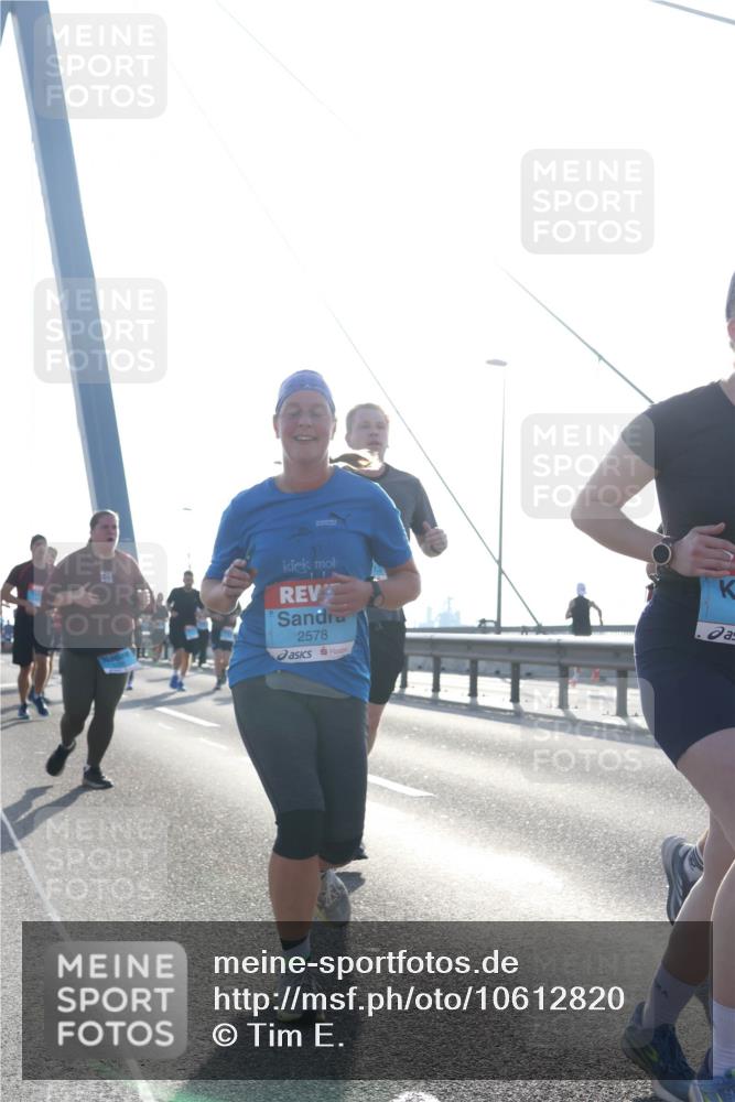 03.10.2026 - Köhlbrandbrückenlauf Tim E. http://msf.ph/oto/10612820 03.10.2026 09:29:02 Position 1 11, 2578 meine-sportfotos.de