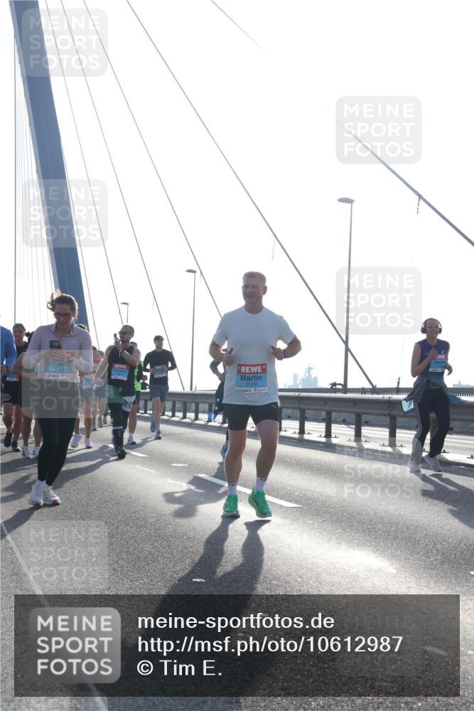 03.10.2026 - Köhlbrandbrückenlauf Tim E. http://msf.ph/oto/10612987 03.10.2026 09:29:17 Position 1 2402, 2179 meine-sportfotos.de