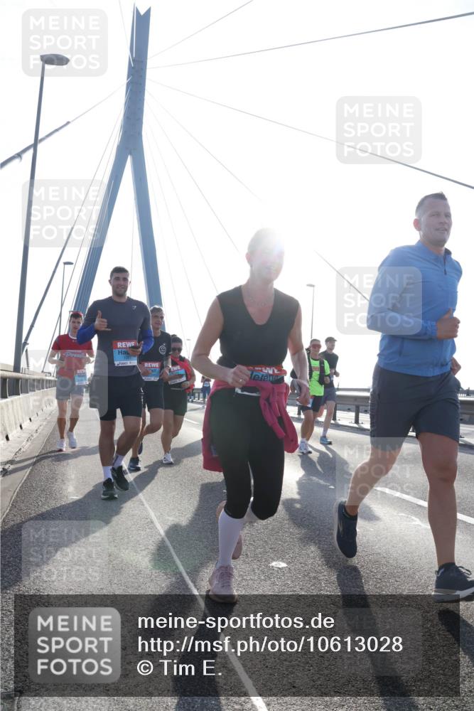 03.10.2026 - Köhlbrandbrückenlauf Tim E. http://msf.ph/oto/10613028 03.10.2026 09:29:20 Position 1  meine-sportfotos.de