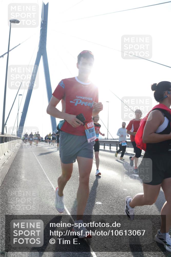 03.10.2026 - Köhlbrandbrückenlauf Tim E. http://msf.ph/oto/10613067 03.10.2026 09:29:23 Position 1 233 meine-sportfotos.de
