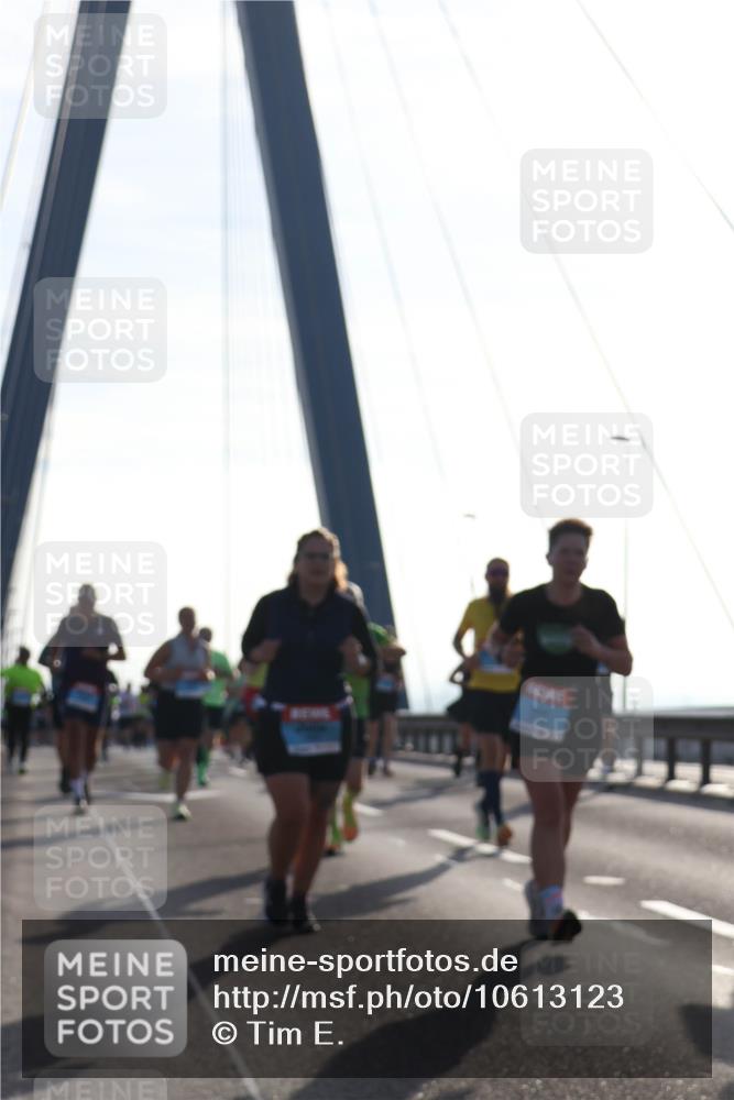 03.10.2026 - Köhlbrandbrückenlauf Tim E. http://msf.ph/oto/10613123 03.10.2026 09:29:29 Position 1  meine-sportfotos.de